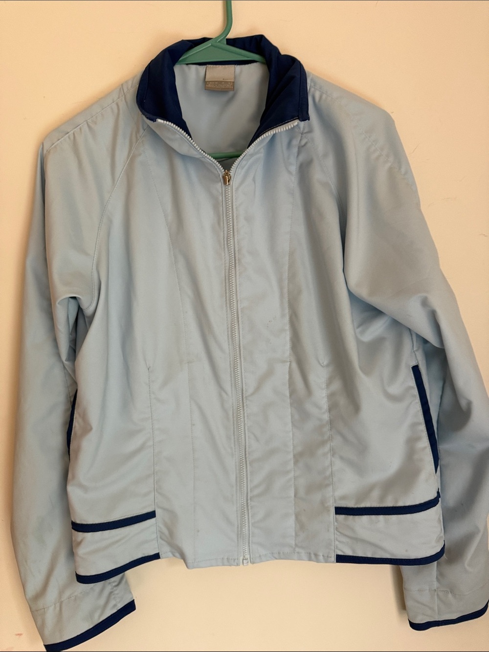 Women’s Nike jacket sz M- review photos